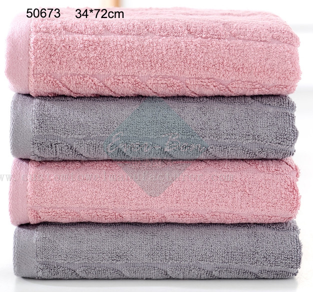 China Bulk Custom Bamboo hooded towel Manufacturer|Bespoke Label Pattern Pink Jacquard Sport Bamboo Towels Exporter for Germany Poland, Austria Arabia Malaysia